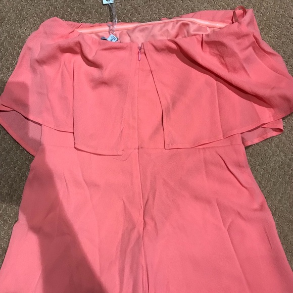 Pretty Strapless Layered Romper - Picture 5 of 6